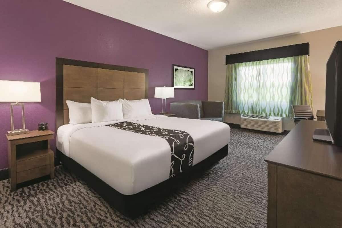 In-room safe, desk, iron/ironing board, free cribs/infant beds