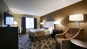 Pillowtop beds, in-room safe, iron/ironing board, free WiFi