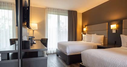 Ramada by Wyndham Ottawa On The Rideau