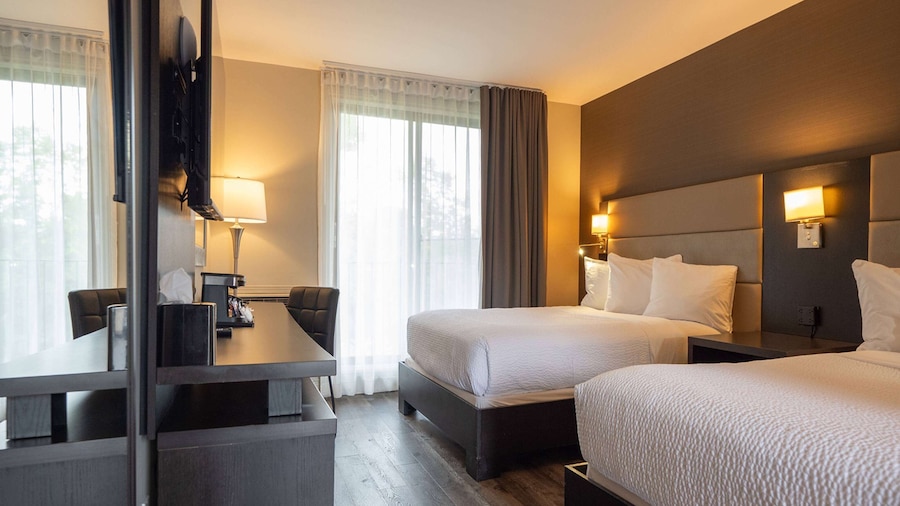 Ramada by Wyndham Ottawa On The Rideau