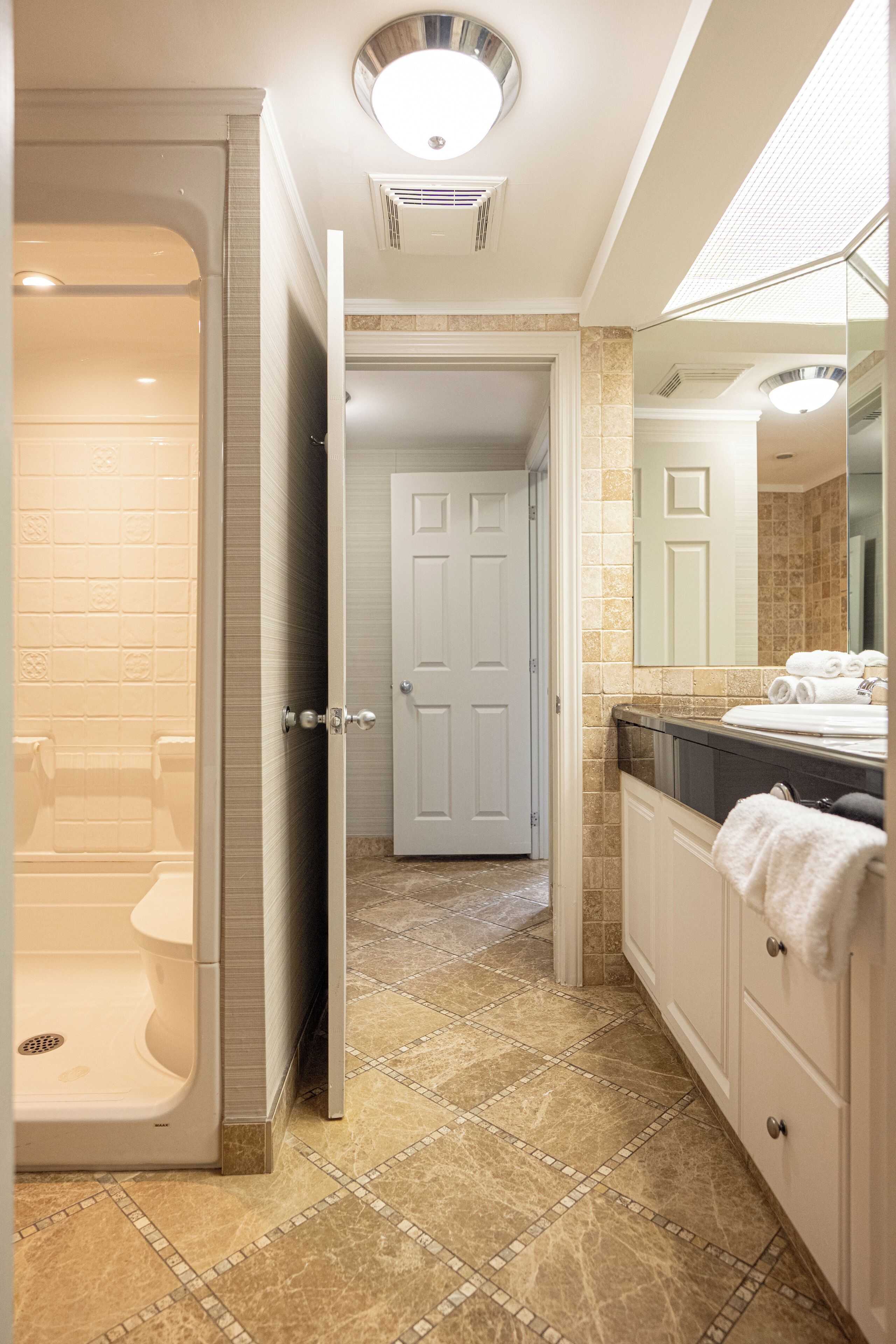 Photo - Ramada by Wyndham Ottawa On The Rideau