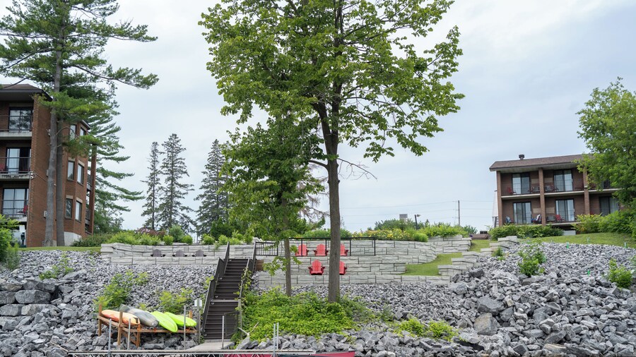 Ramada by Wyndham Ottawa On The Rideau