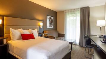 Room, 1 Queen Bed, Non Smoking (Water Front) (No Pets) | Hypo-allergenic bedding, desk, laptop workspace, blackout curtains