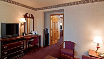 Suite, 2 camas de matrimonio, no fumadores | Escritorio, tabla de planchar con plancha, wifi gratis y ropa de cama