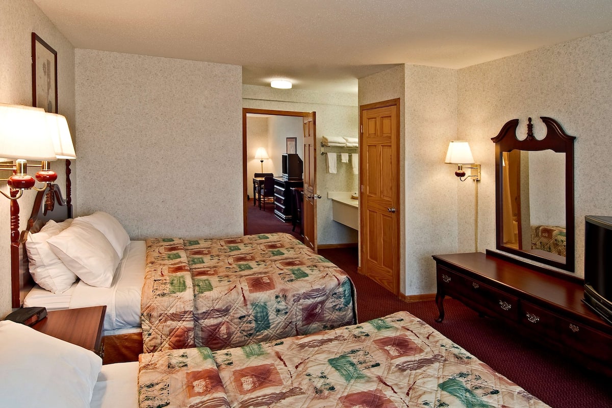Suite, 2 Queen Beds, Non Smoking | Desk, iron/ironing board, WiFi (free), alarm clocks