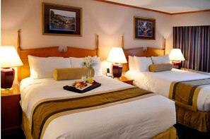Premium bedding, pillowtop beds, desk, soundproofing - Hospitality Inn (Port Alberni)