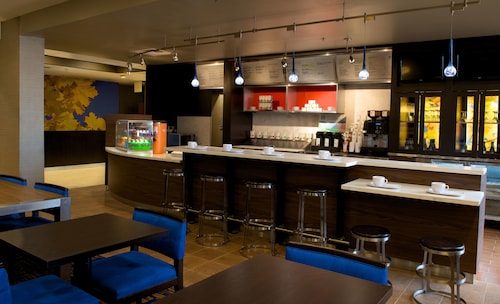 Courtyard by Marriott Bloomington