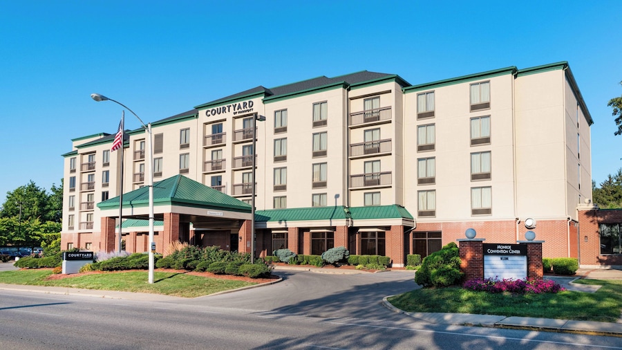 Courtyard by Marriott Bloomington