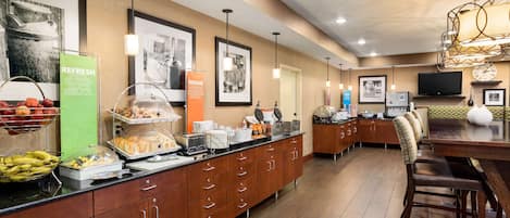 Petit déjeuner buffet compris tous les jours