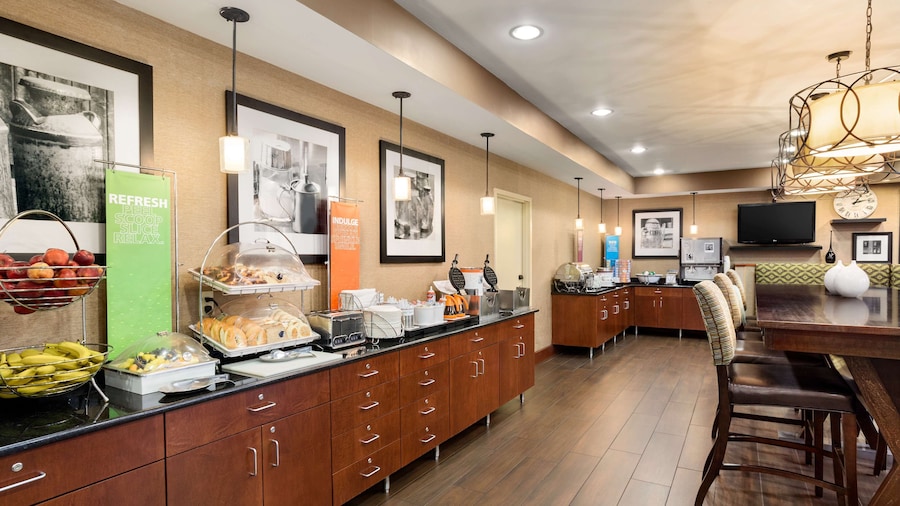 Hampton Inn Wichita-East