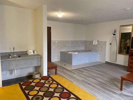Iron/ironing board, cots/infant beds, free WiFi, bed sheets. Americas Best Value Inn West Frankfort