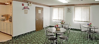 Americas Best Value Inn West Frankfort