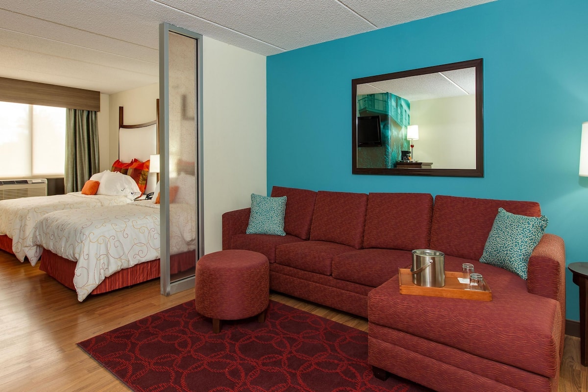 Desk, iron/ironing board, free cots/infant beds, free WiFi