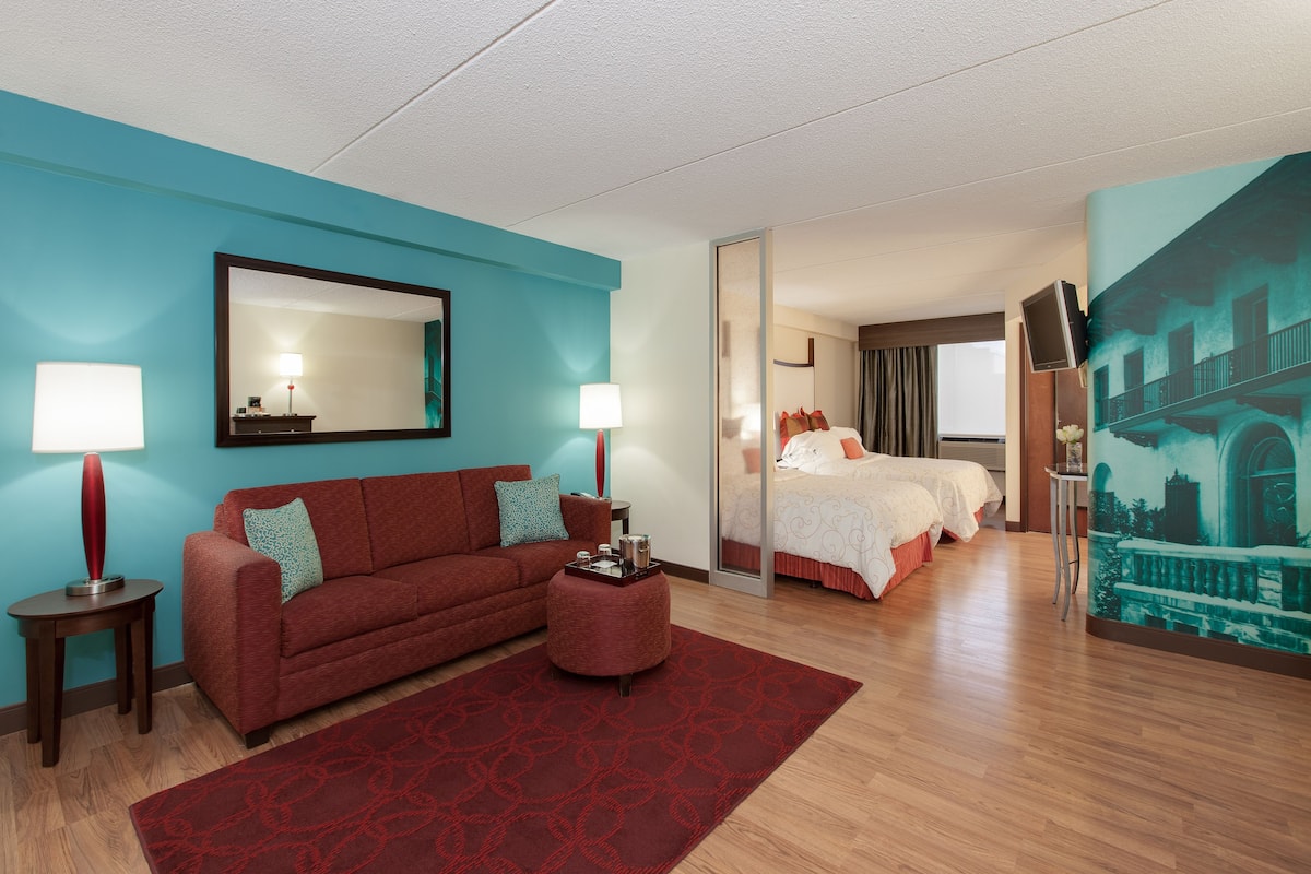 Desk, iron/ironing board, free cots/infant beds, free WiFi