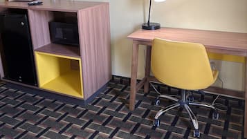 Desk, laptop workspace, free WiFi, bed sheets