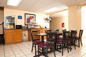 Desayuno continental incluido todos los días 