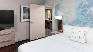 Premium bedding, desk, iron/ironing board, free cribs/infant beds