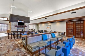 Lobby - Homewood Suites Kansas City/Overland Park (Overland Park)