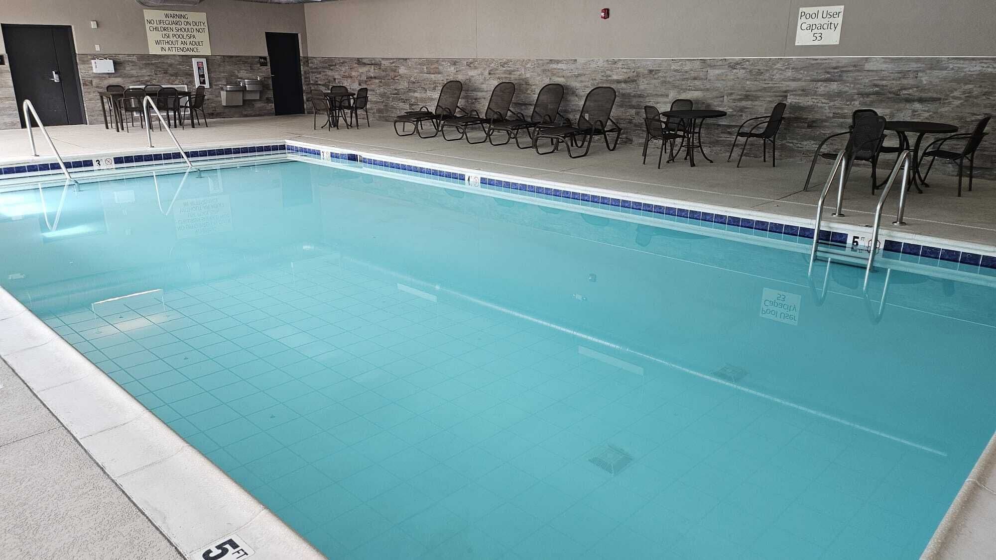indoor pool, open 6:00 am to 10:00 pm, pool loungers