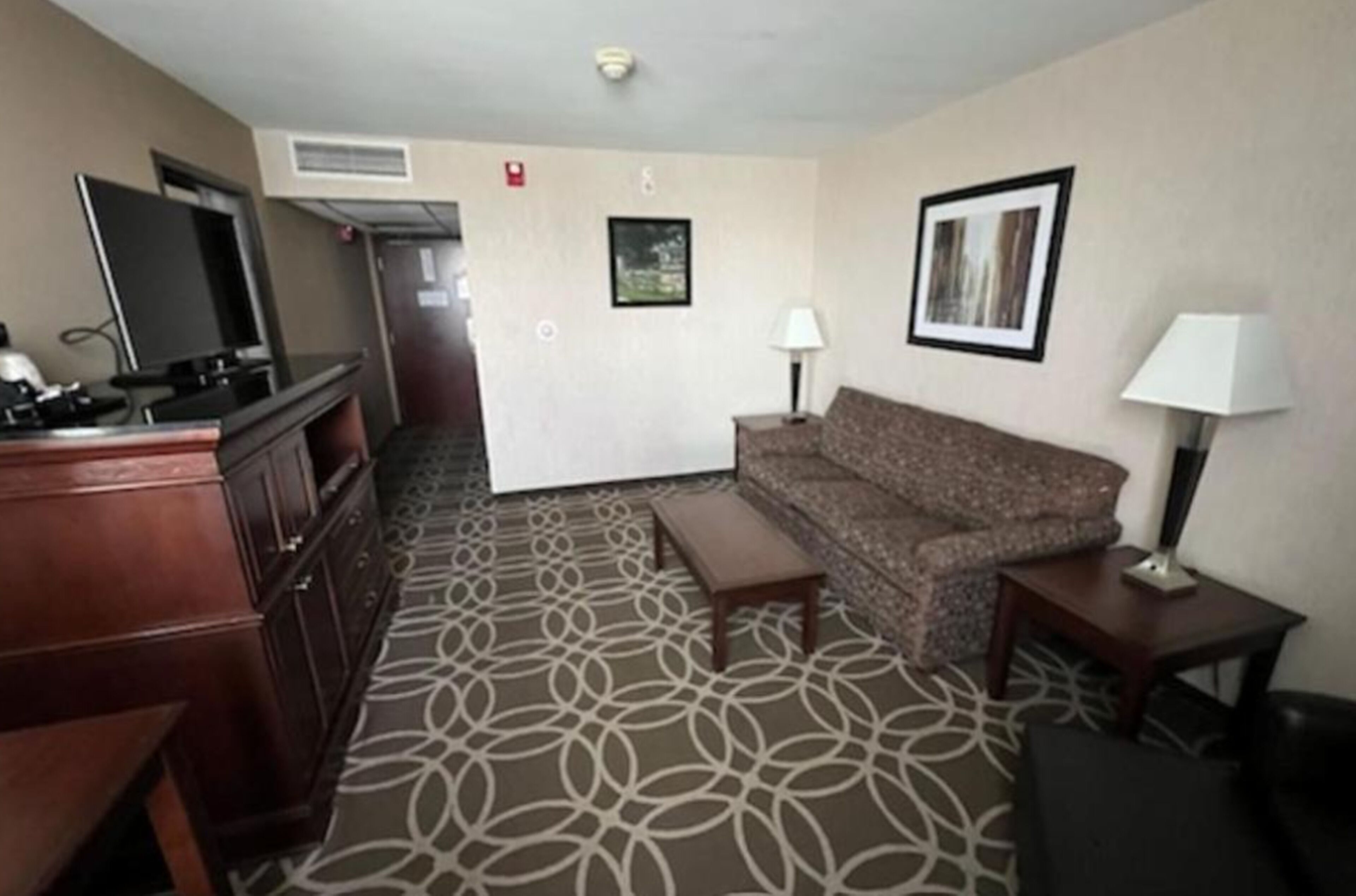 suite | living area | lcd tv, offices