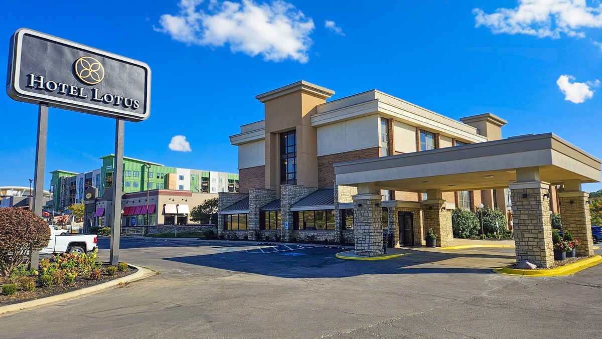 Hotel Lotus Kansas City, best budget hotel in the Kansas City metro