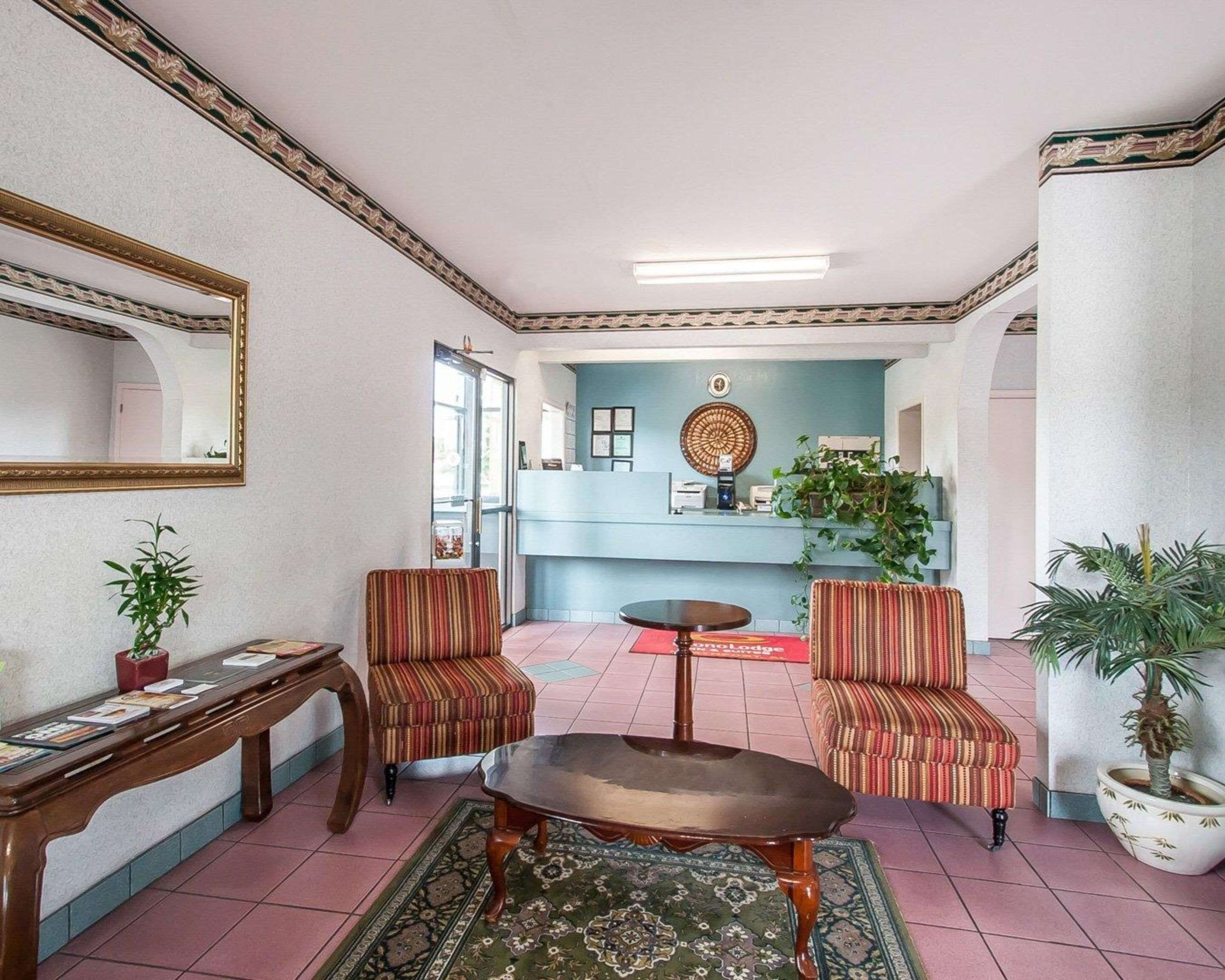 季节性开放的室外游泳池