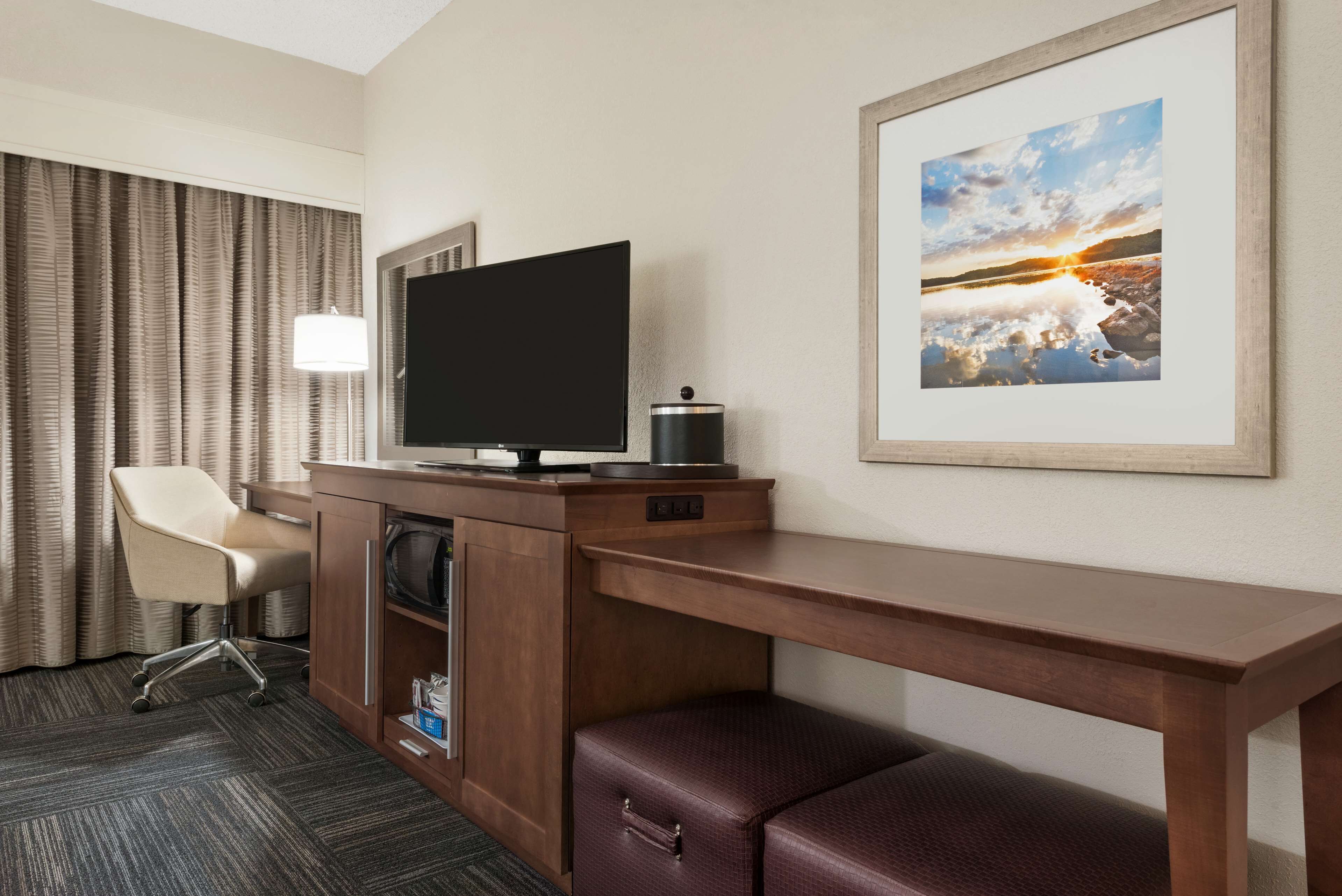 in-room safe, desk, laptop workspace, blackout curtains