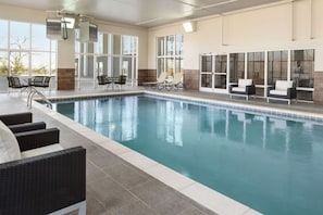 Indoor pool, pool loungers