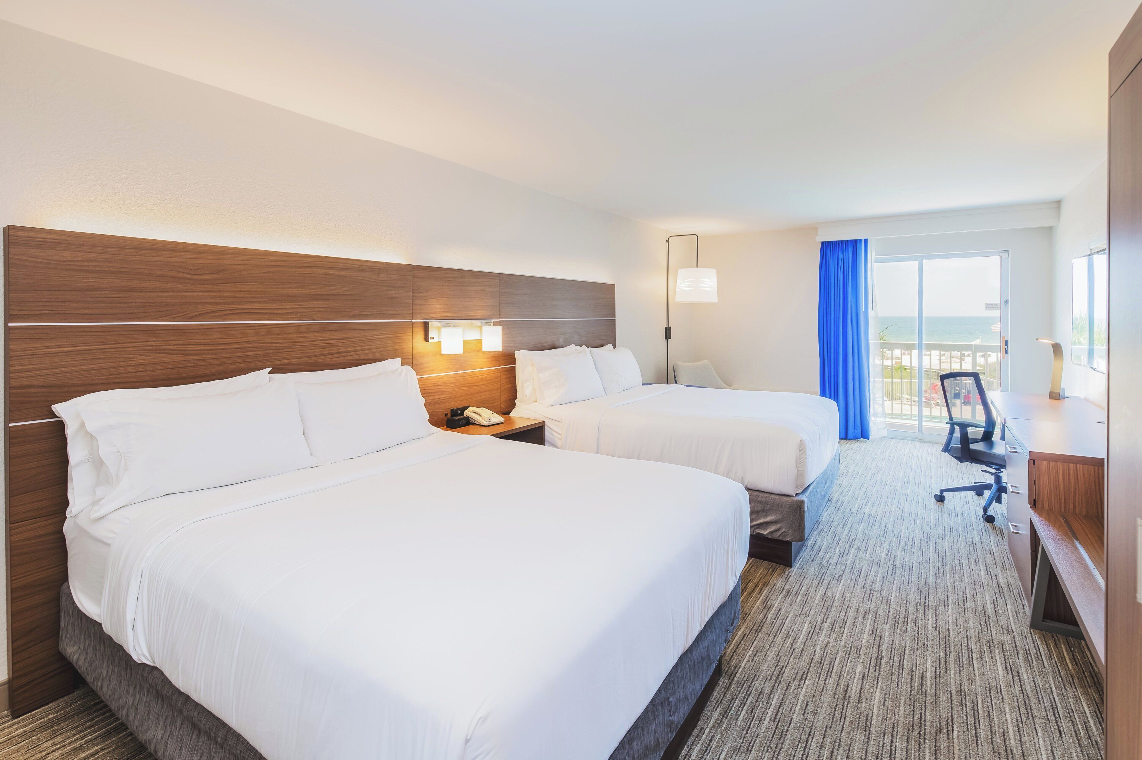 Chambre Standard, 2 grands lits (Communications)