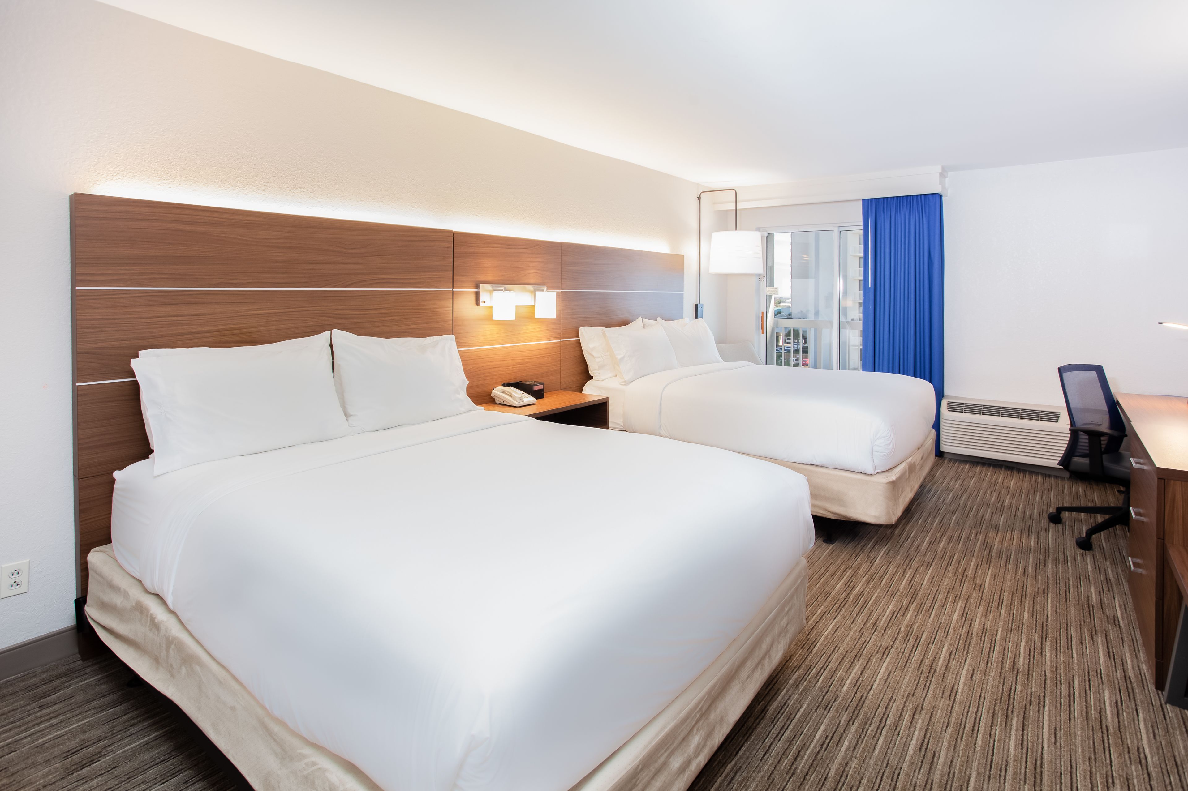 Room, 2 Queen Beds, Accessible, City View (Communication, Accessible Tub)