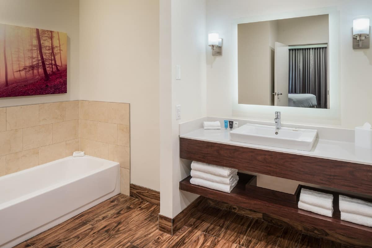 Egyptian cotton sheets, premium bedding, pillowtop beds, in-room safe