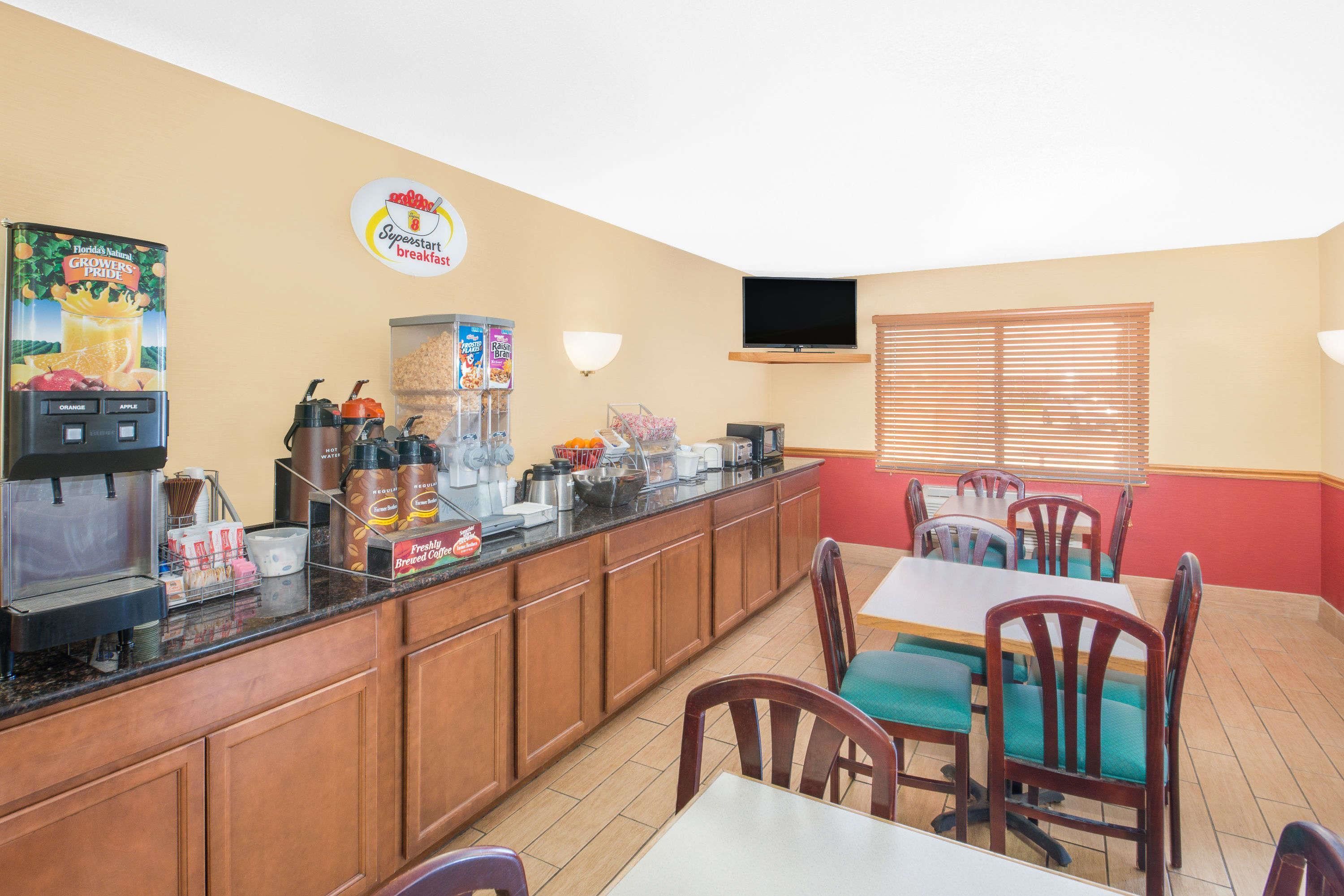 Frokost på farten er inkludert hver dag