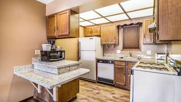 Desk, blackout drapes, iron/ironing board, free WiFi