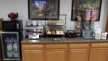 Free daily continental breakfast