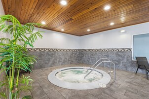 Bañera de hidromasaje interior