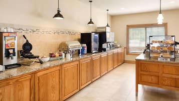 Tägliches inbegriffenes Frühstück zum Mitnehmen