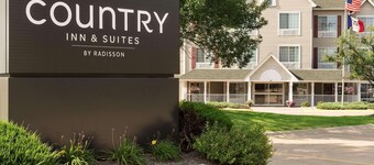 Country Inn & Suites by Radisson, Davenport, IA