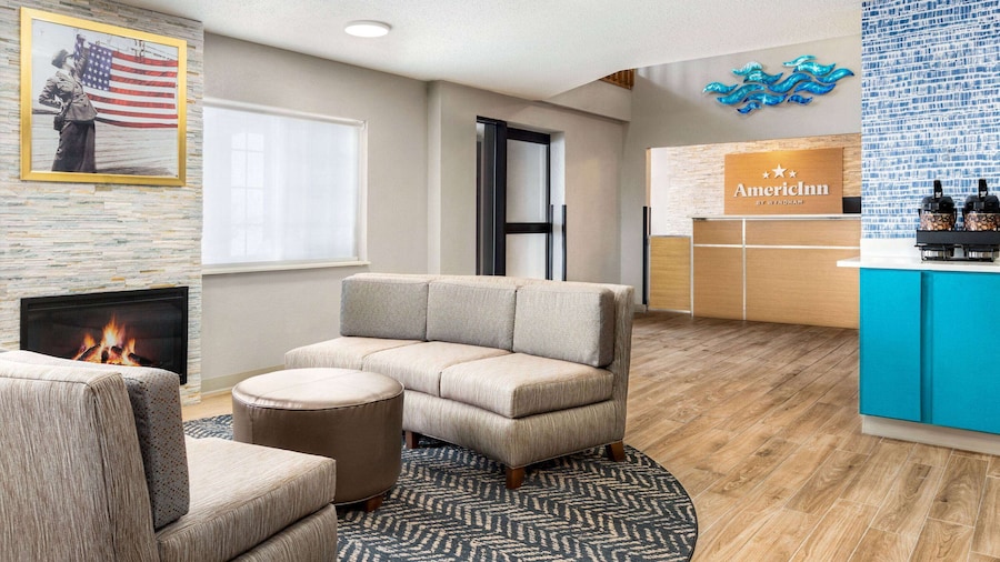 AmericInn by Wyndham Williamsburg