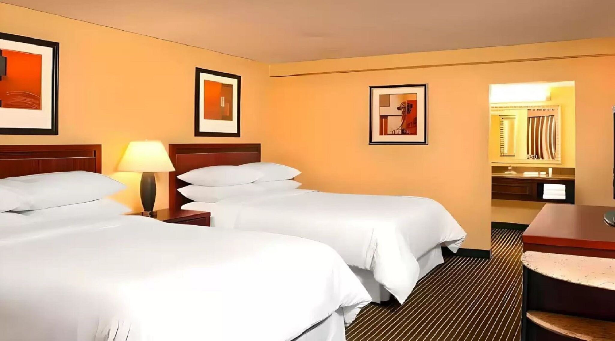 Premium bedding, in-room safe, desk, laptop workspace