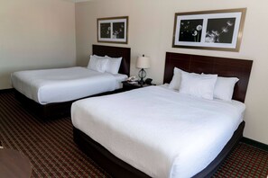 Iron/ironing board, rollaway beds, free WiFi, bed sheets - Ramada by Wyndham Tell City (Tell City)