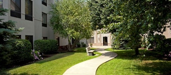 Larkspur Landing South Bend