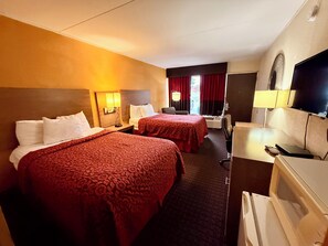 Chambre Double, 2 lits doubles | Bureau, rideaux occultants, fer et planche à repasser, Wi-Fi gratuit