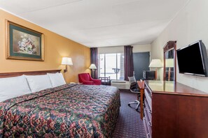 Quarto standard, 1 cama King | Escrivaninha, cortinas blackout, ferros/tábuas de passar roupa