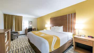 Habitación estándar, 1 cama de matrimonio grande, no fumadores | Ropa de cama de alta calidad, escritorio, cortinas opacas