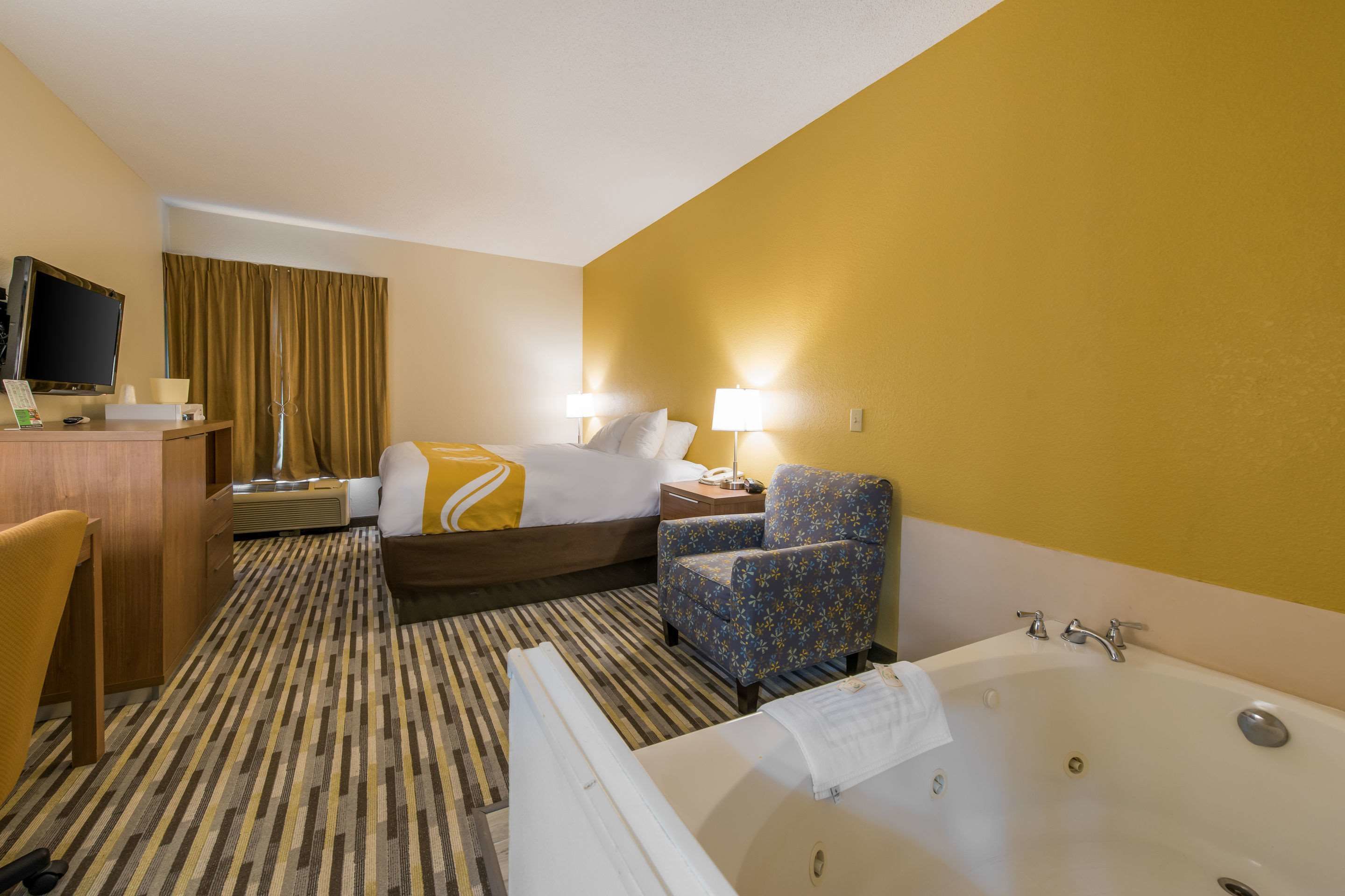 Photo - Quality Inn Michigan City South