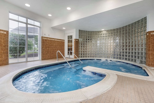 Hilton Vacation Club Varsity Club South Bend, IN