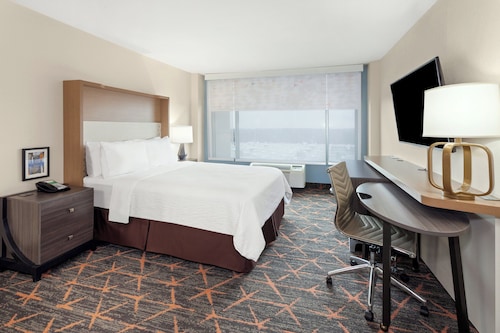 Holiday Inn Chicago Oakbrook by IHG