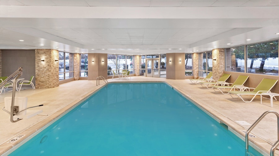 Holiday Inn Chicago Oakbrook by IHG