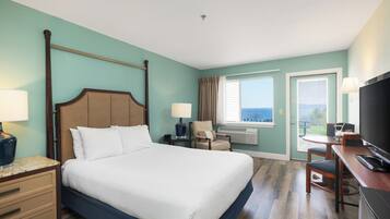 Standard Room, 1 Queen Bed, Accessible, Bay View | In-room safe, blackout drapes, iron/ironing board, free WiFi