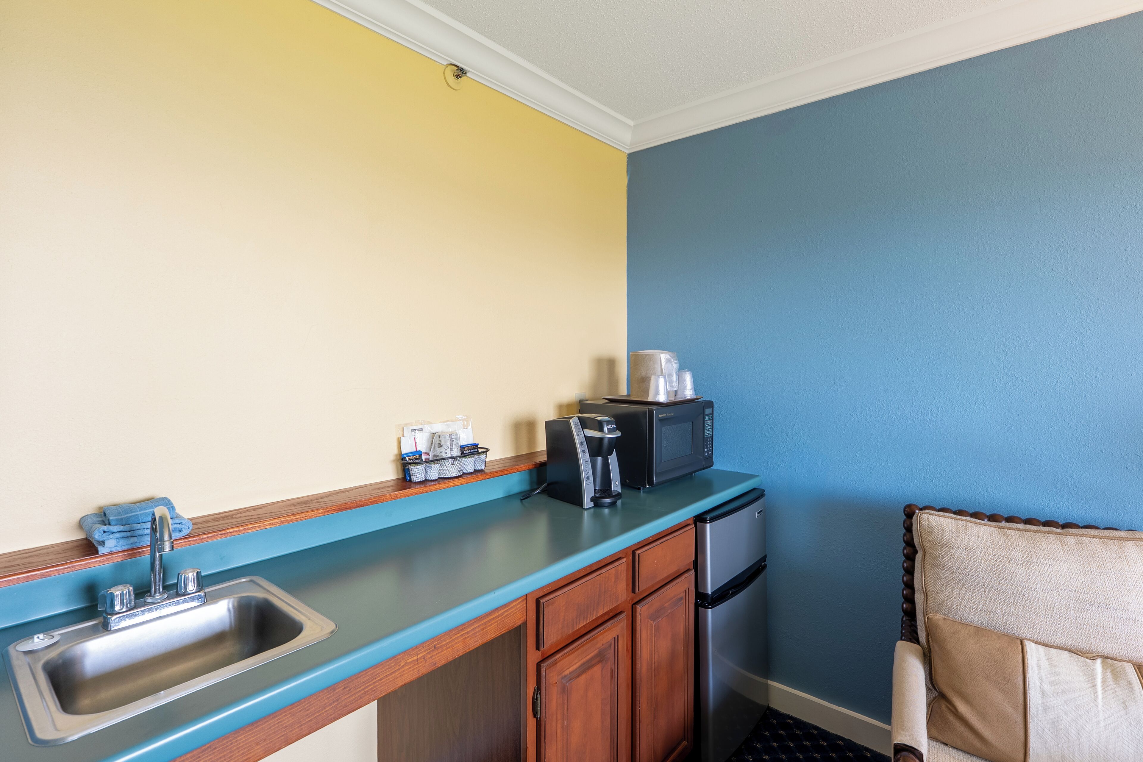 superior room, 1 king bed, balcony, bay view | in-room safe, blackout curtains, iron/ironing board, free wifi